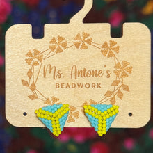 Load image into Gallery viewer, Micro Peyote stitch triangles